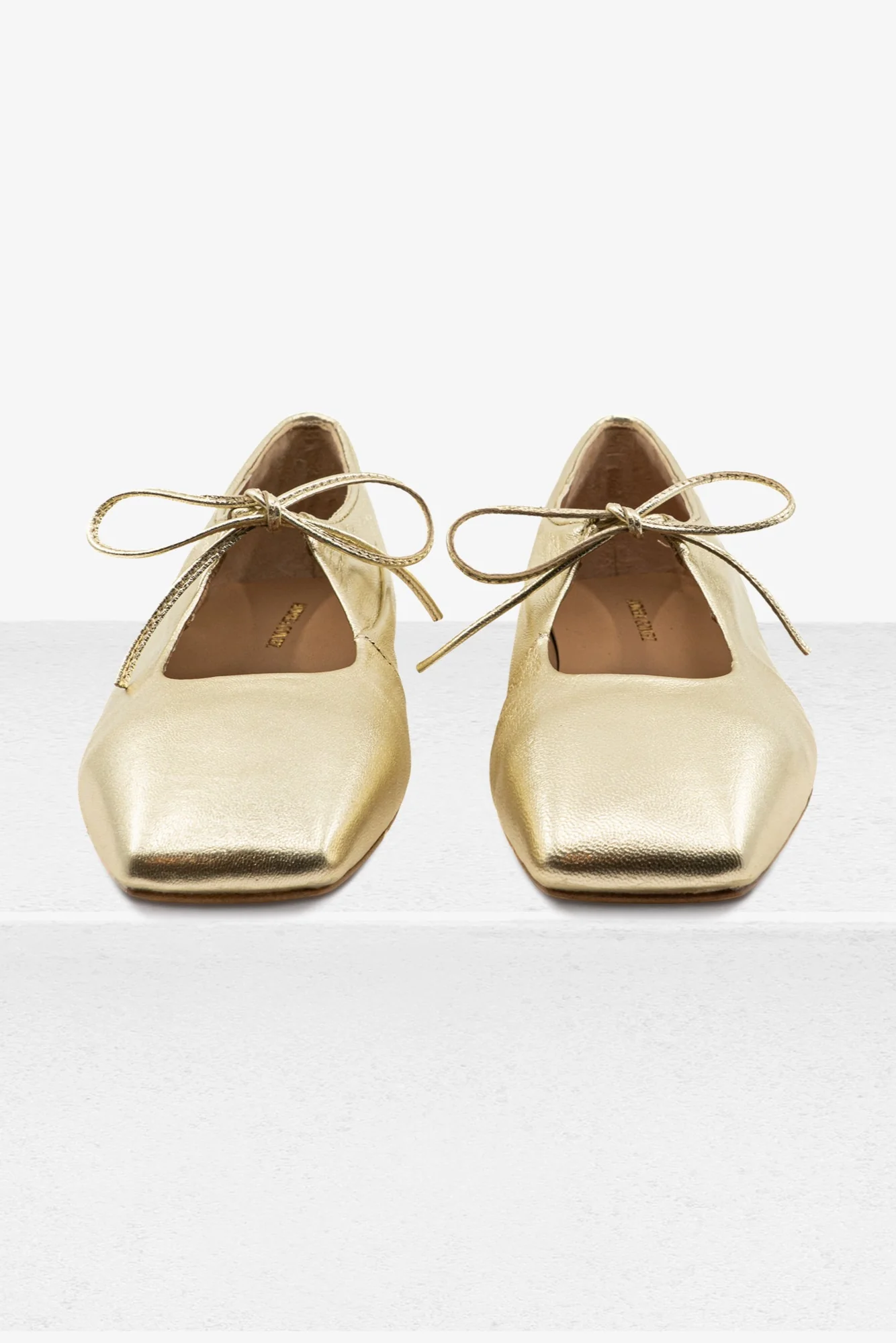 Amelia Gold Leather - Image 3