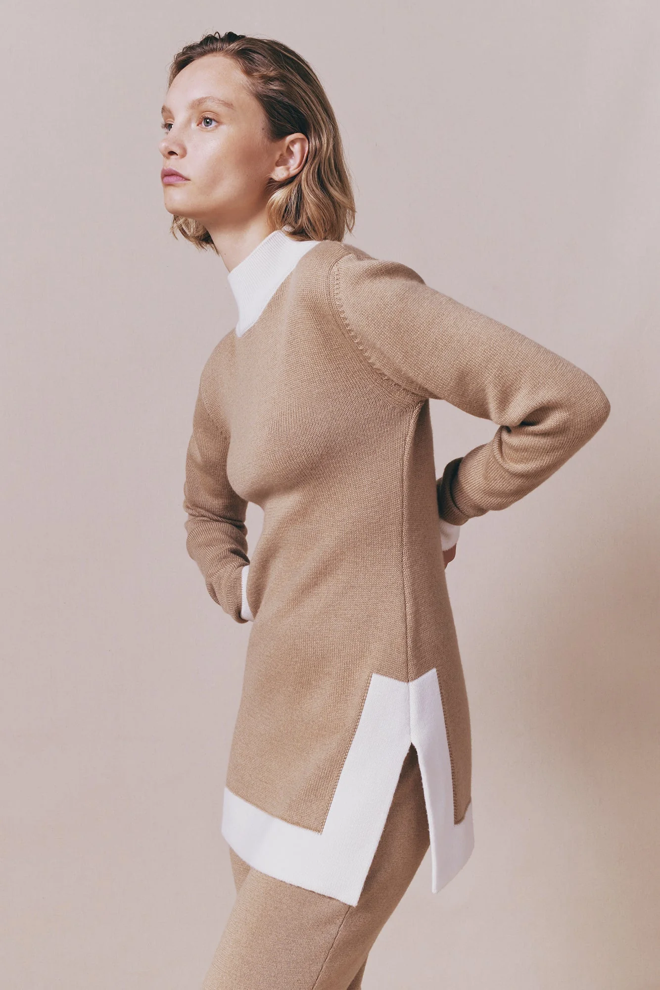 Camel and Ecru Merino Wool Sweater - Image 4