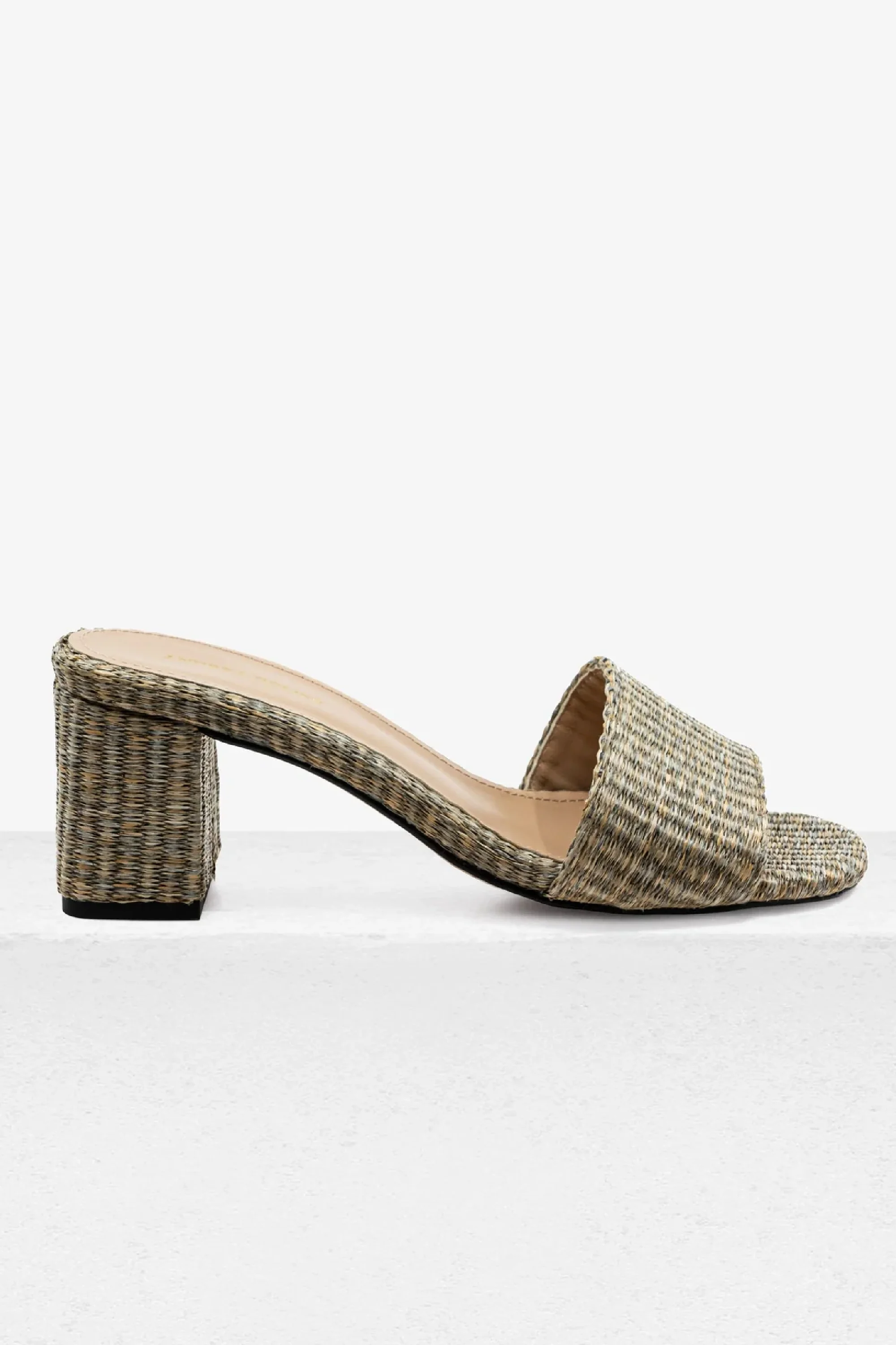 Claudia Grey Raffia