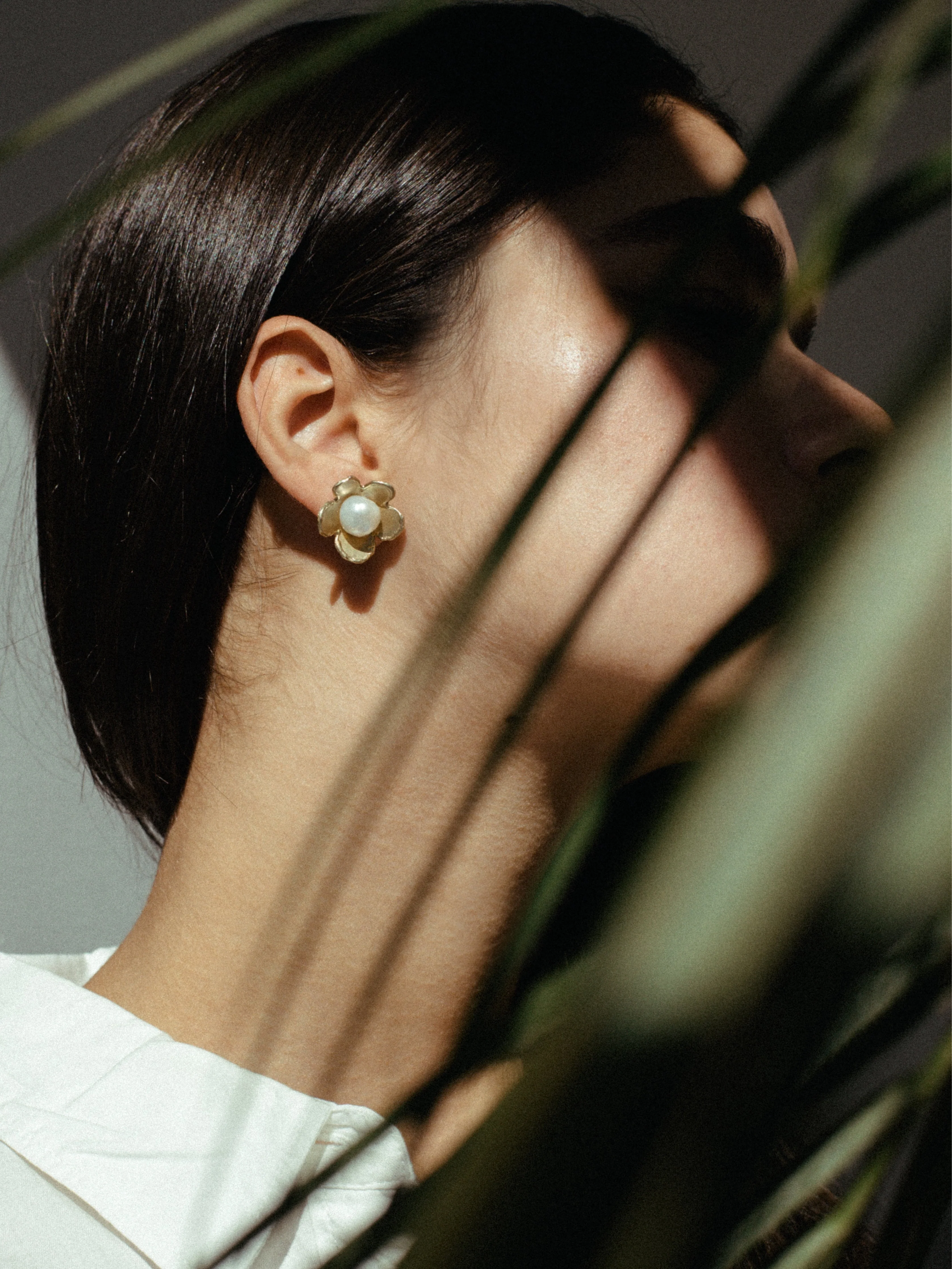 Daisy Stud Earrings - Image 4
