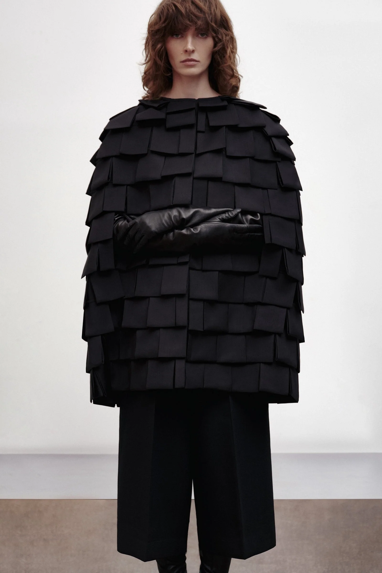 Dranka Cape Black - Image 8