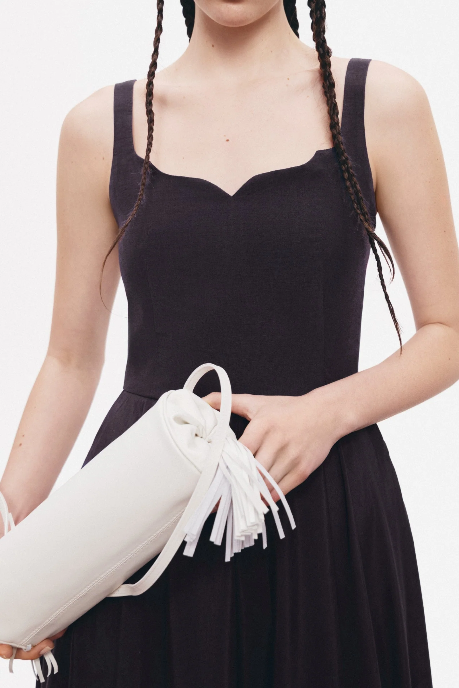 Eyvan Dress Black Fig - Image 5