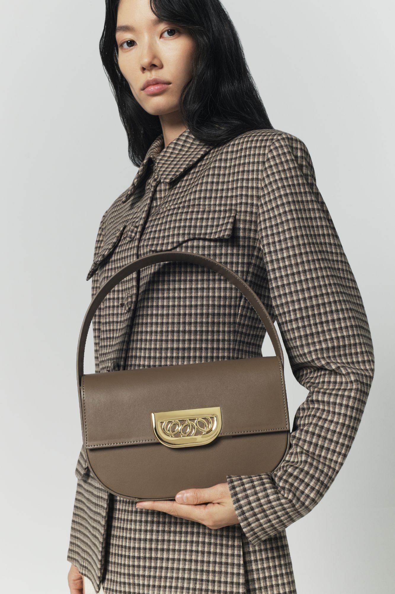 Geometric Leather Handbag With Golden Latch Khaki - Image 7