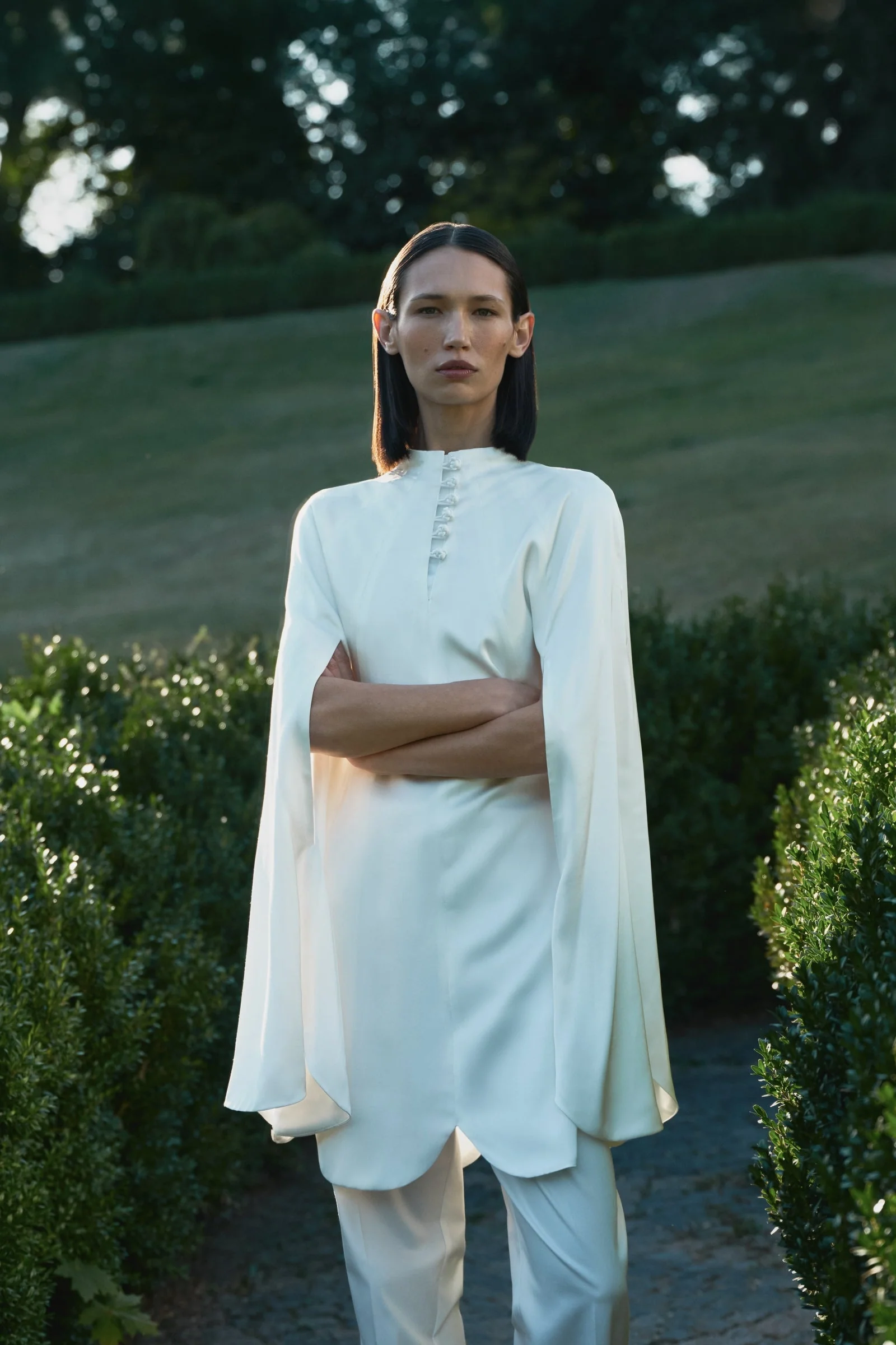 Gul Cape Pure White - Image 5