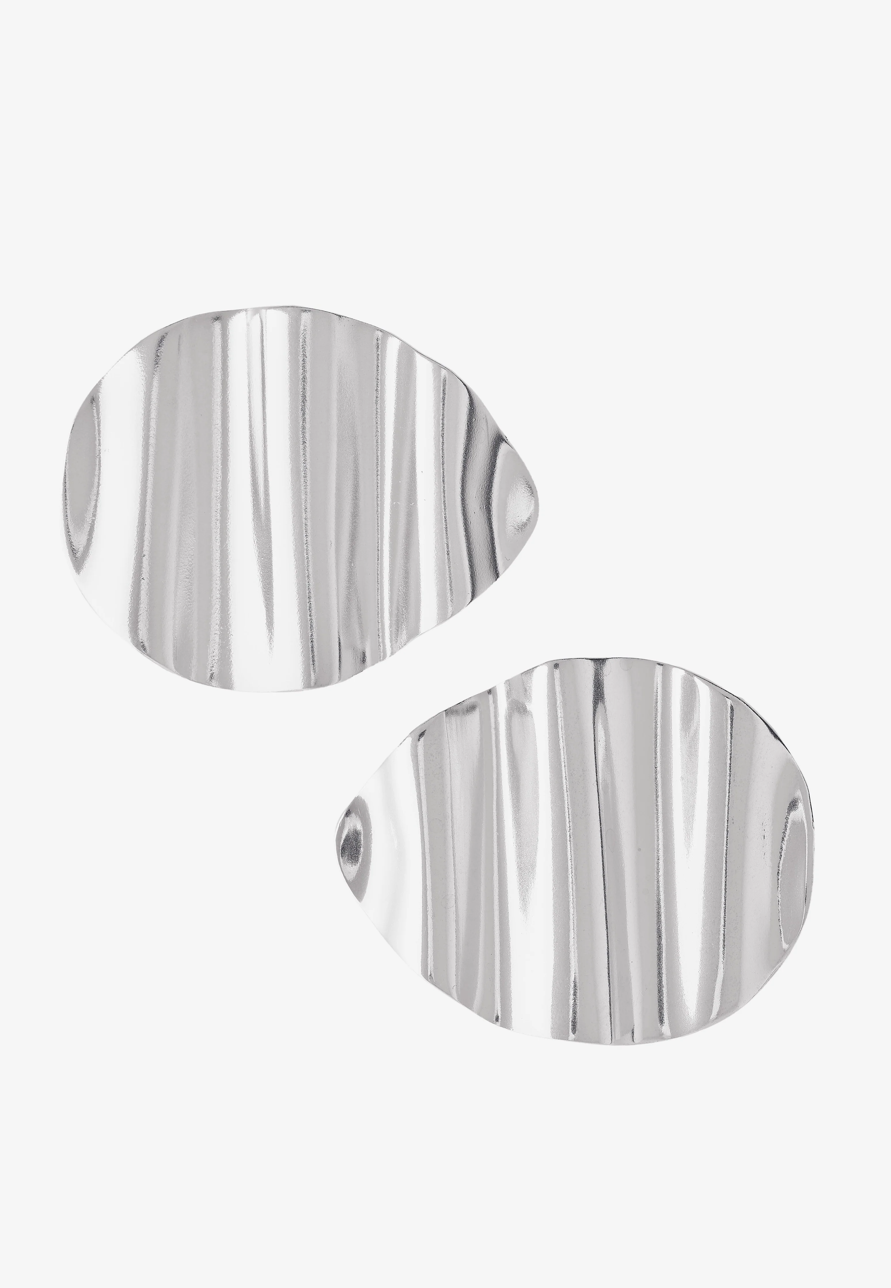 L'Onda Earrings in Silver - Image 9