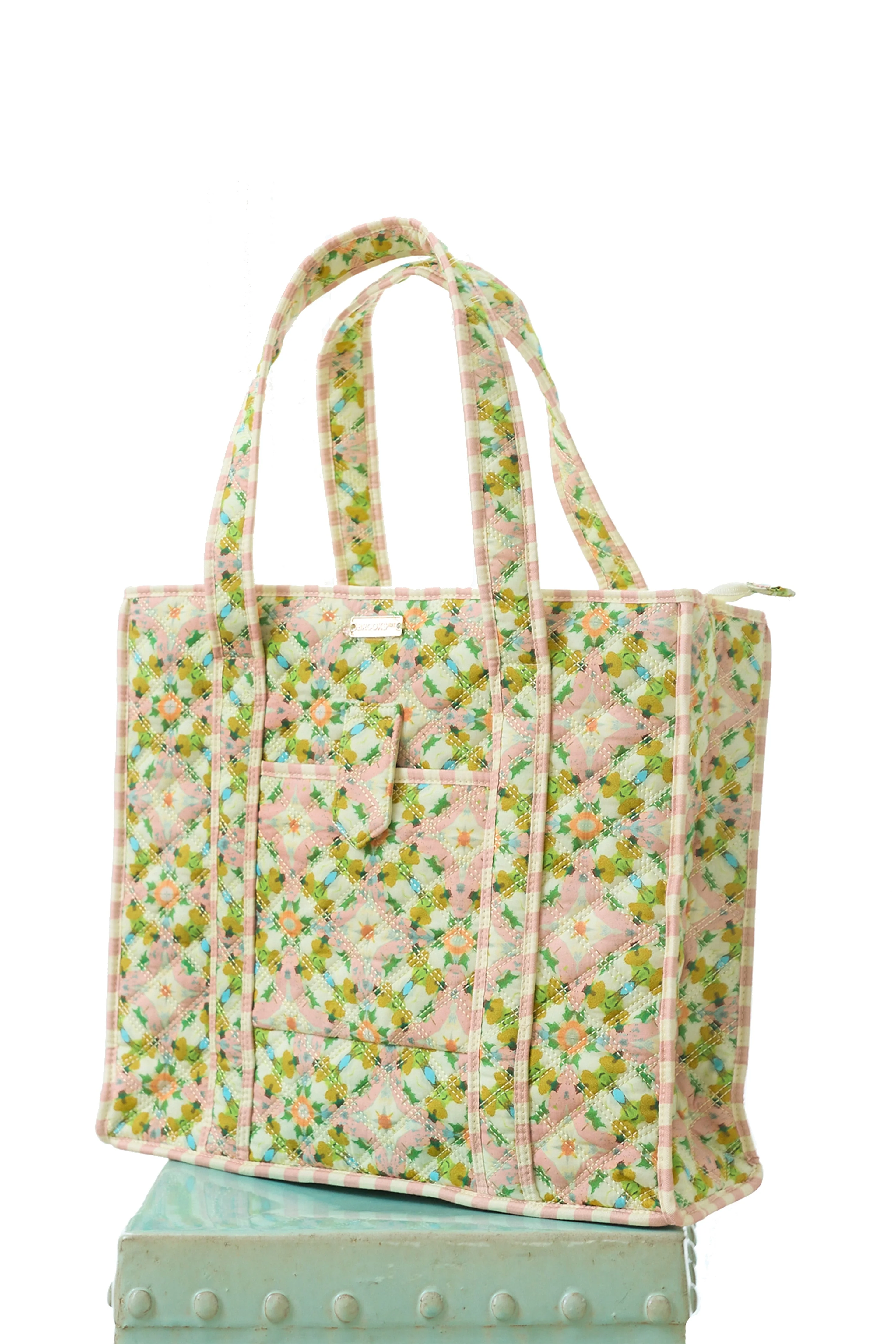 On the Road Quilted Tote - Chelsea Gardens - Image 11