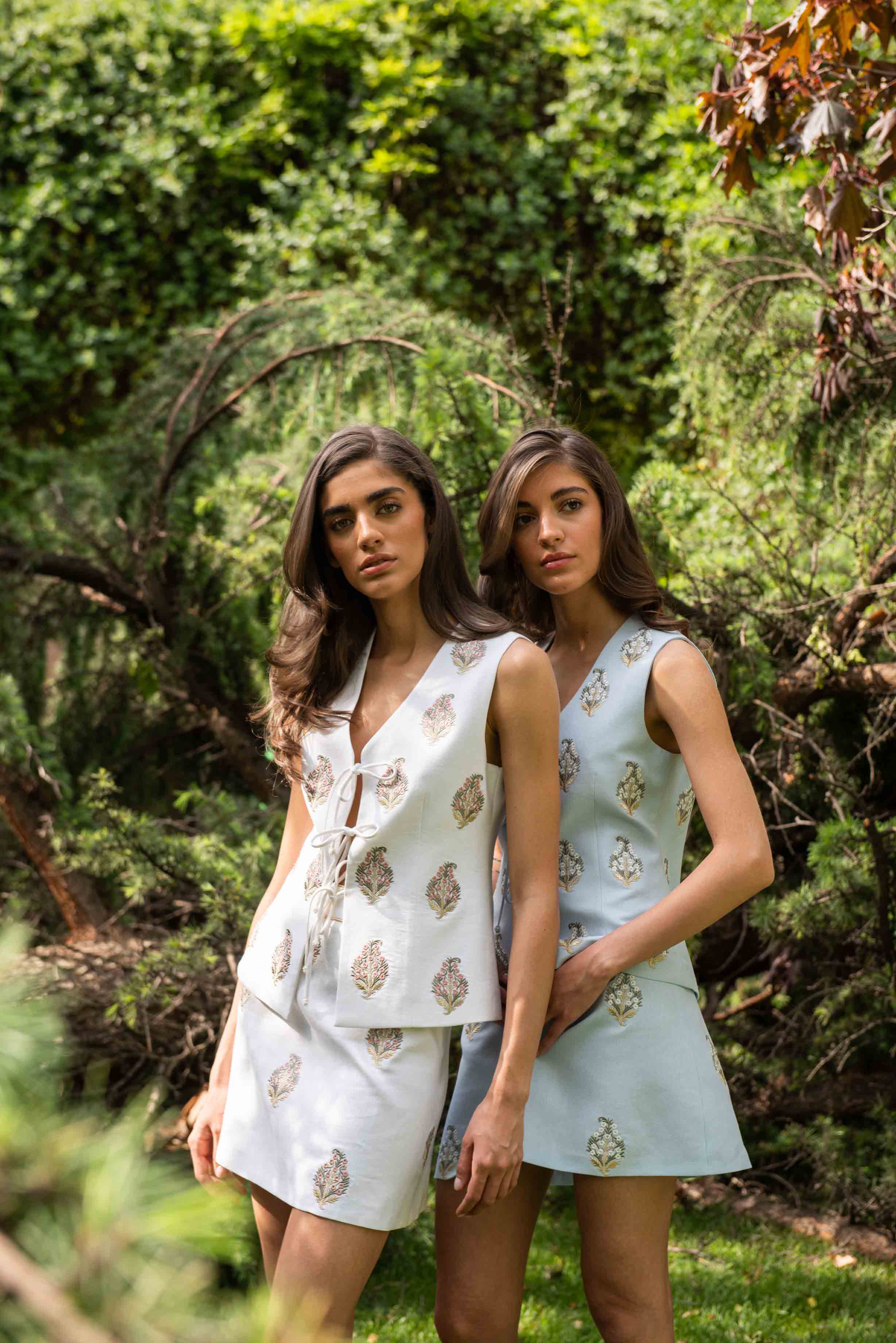 Sarv Vest - Blue & White - Image 2
