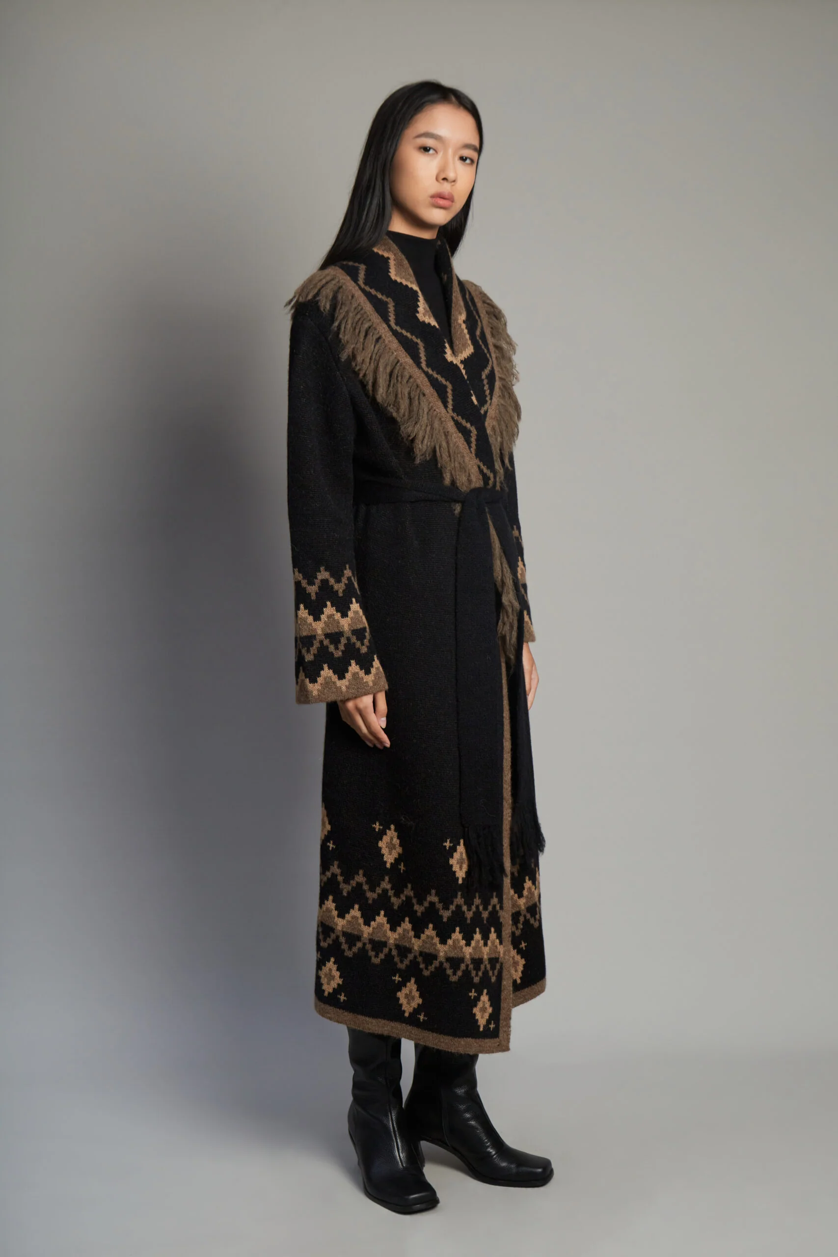 Sumaq Black Coat - Image 3
