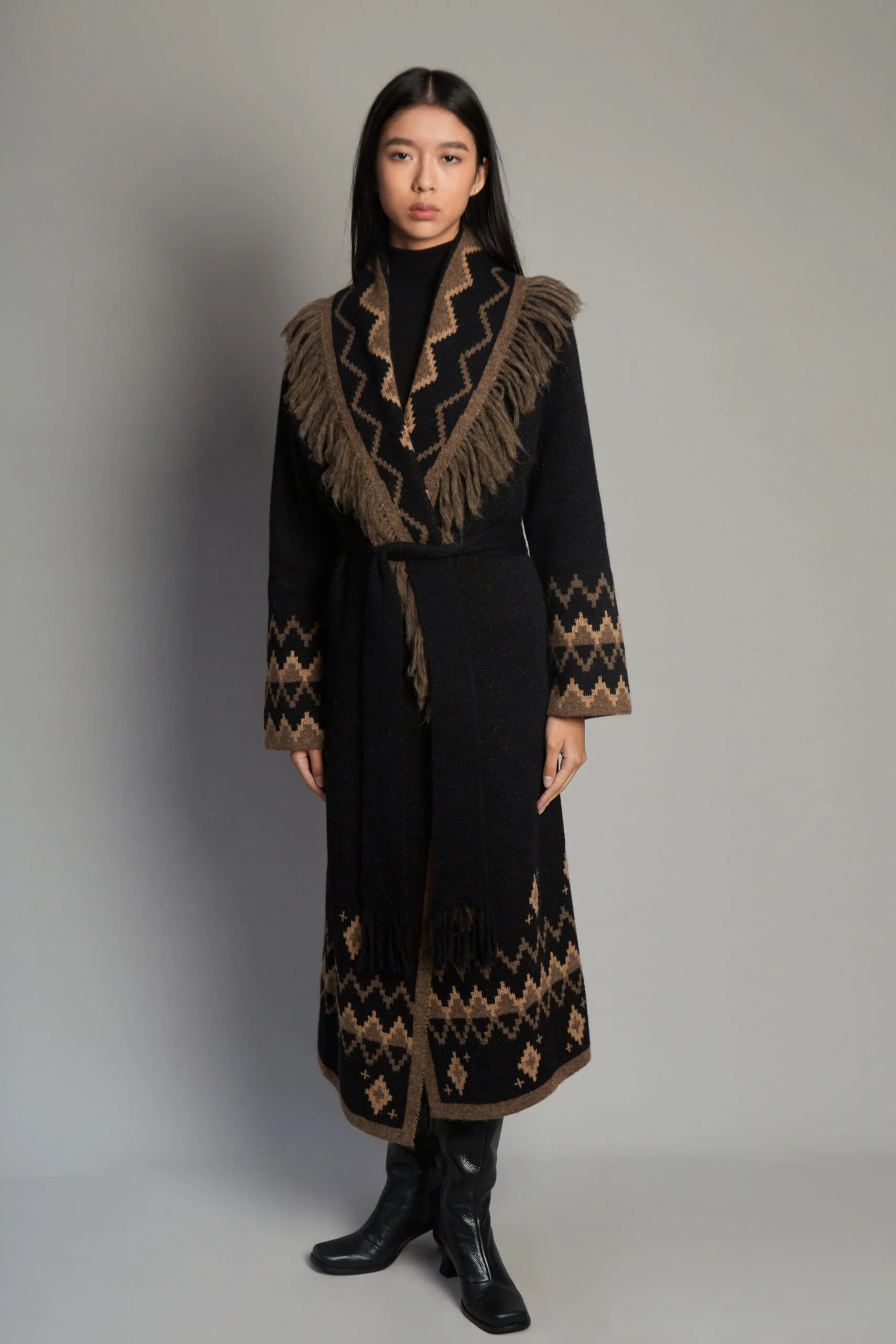 Sumaq Black Coat - Image 7