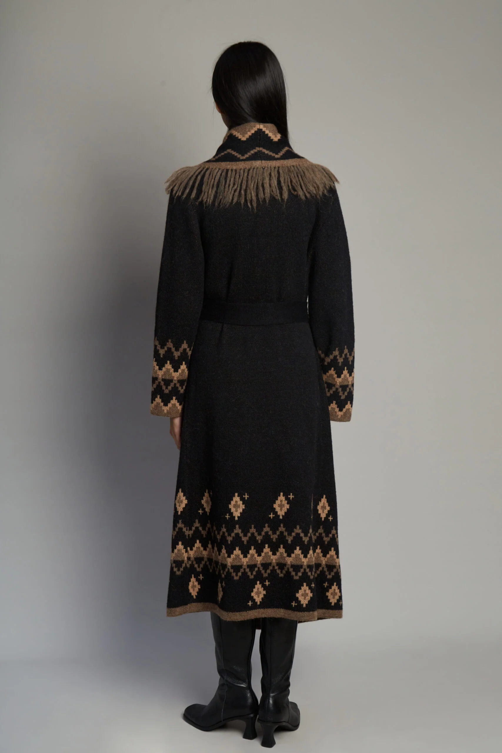 Sumaq Black Coat - Image 8