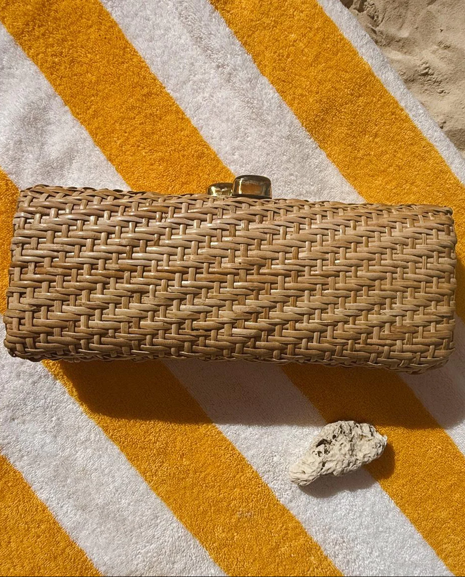 The Nantucket Clutch