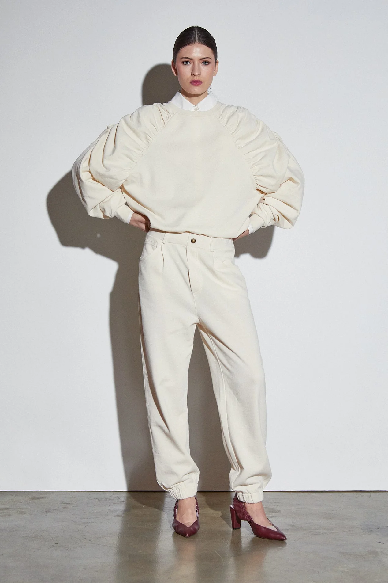 Xenia Jogger Off-White - Image 6